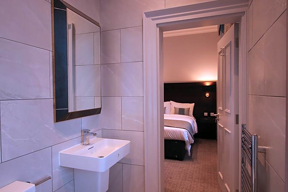 Castlecary House Hotel