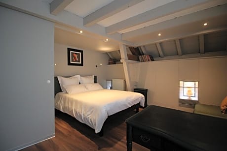 Deluxe Double Room with Shower - MERISIER