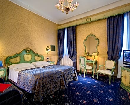 Hotel Montecarlo