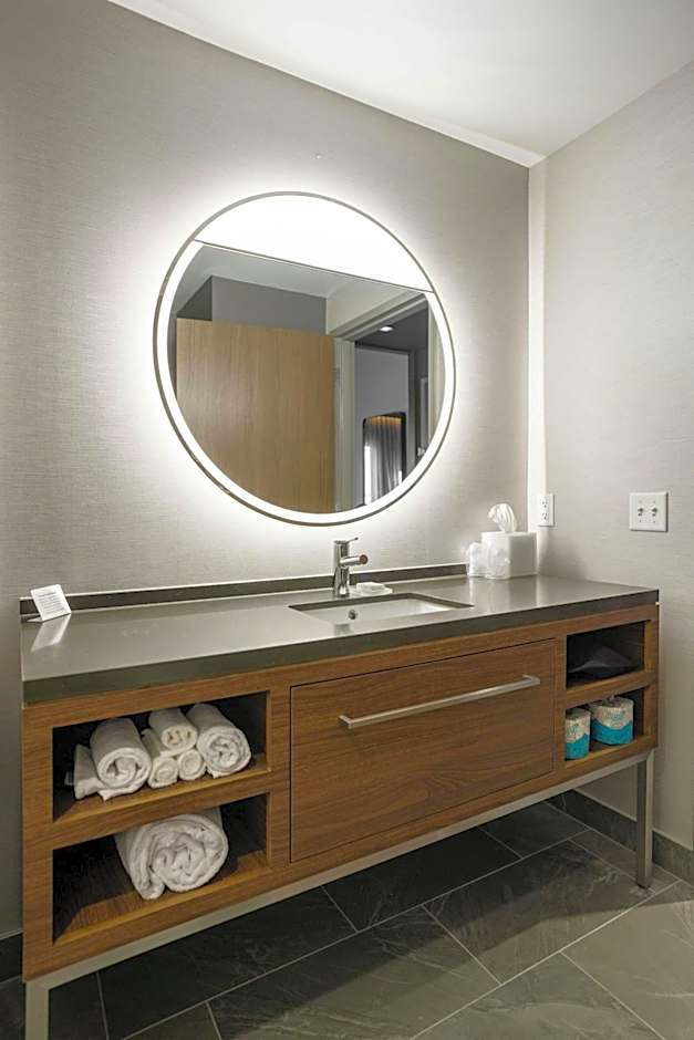 Courtyard by Marriott Indianapolis Fishers