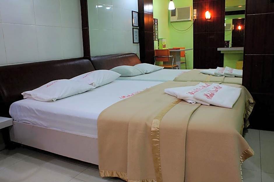 Mahal Kita Drive Inn