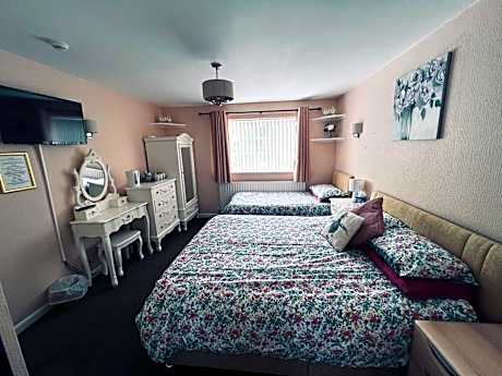 Double or Twin Room with Private Bathroom