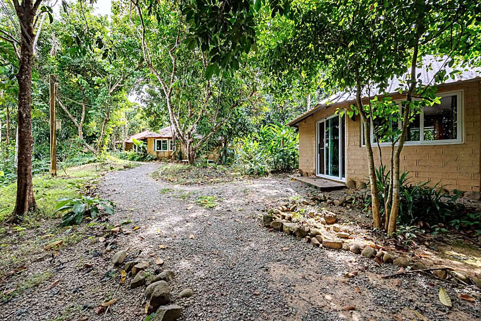 Baandin Chiewlarn Resort