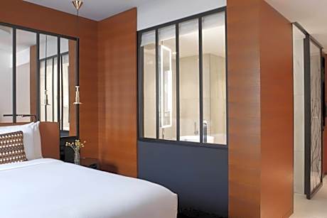 Paris Stye Room with 2 Twin Beds