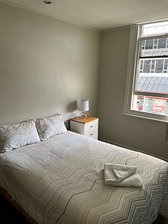 Single Room - Shared Bathroom