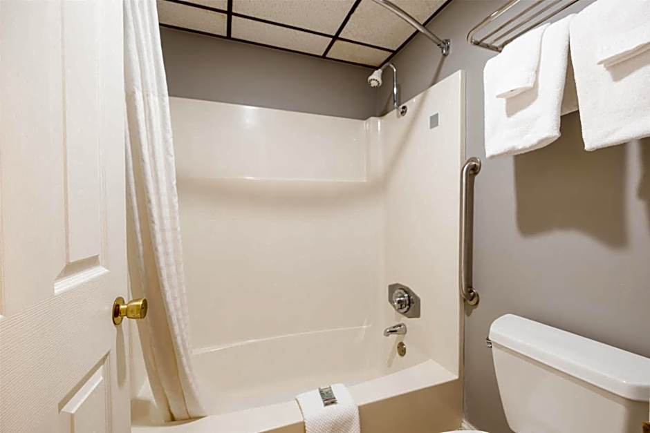 Fireside Inn and Suites Bangor