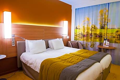 Classic Room with 2 Single Beds