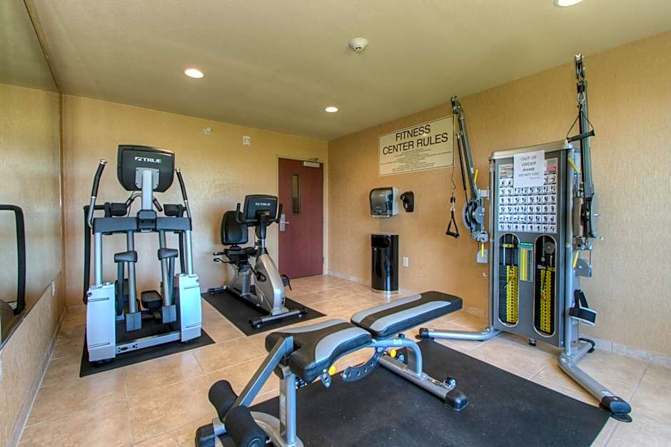 Cobblestone Inn & Suites - Holyoke