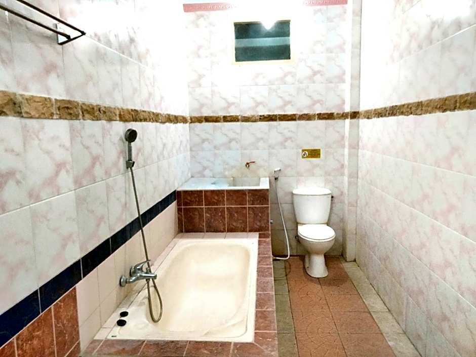 Sartika Hotel Mitra RedDoorz Pati