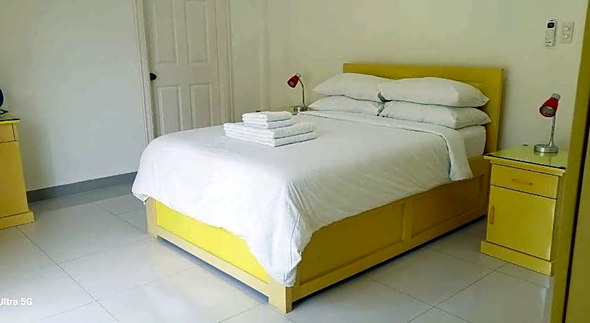 Bohol White House Bed & Breakfast