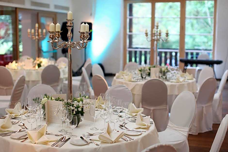 Schloss Prielau Hotel & Restaurants