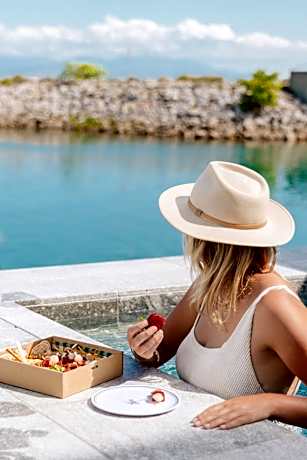 NEW! Dacha on Maggie No#2, Unrivaled Island Luxury