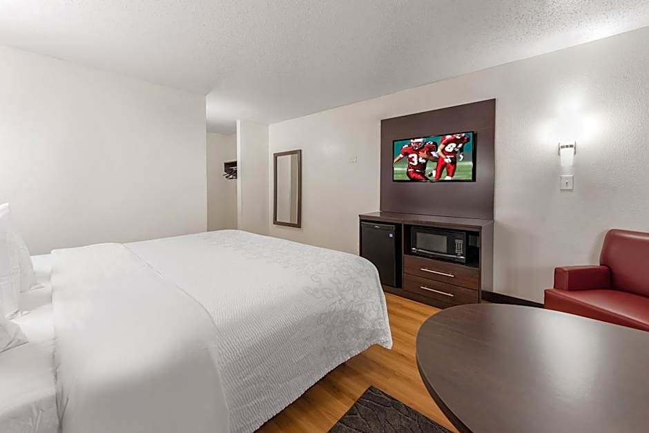 Red Roof PLUS+ Columbus - Worthington