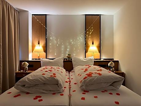 Basic Triple Room