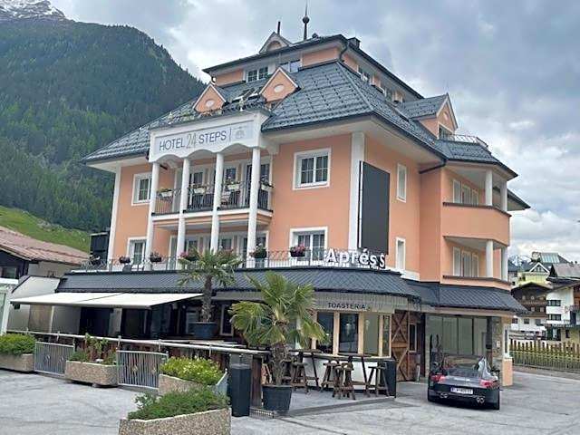 Hotel24Steps