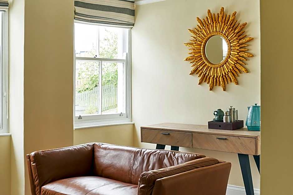 Outlaw's Guest House