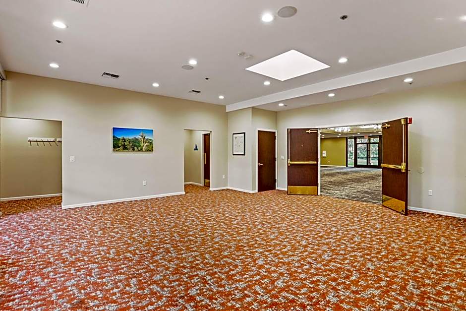 Best Western Plus Sonora Oaks Hotel & Conference Center