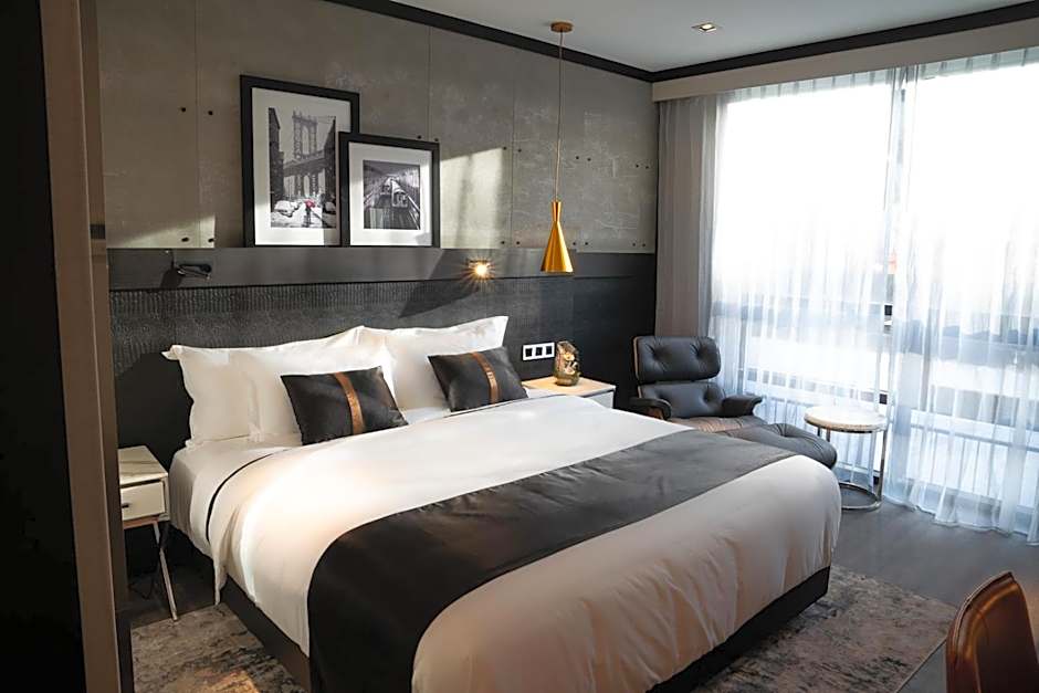 Hotel 42