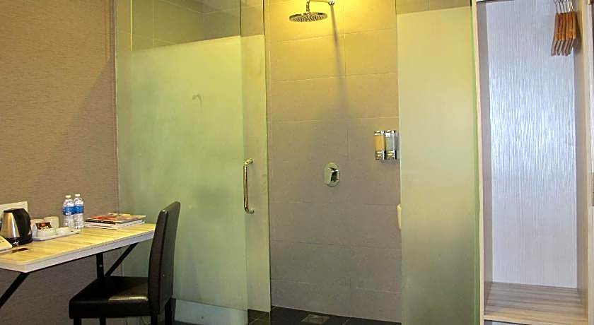 Hotel Austin Paradise - Taman Pulai Utama