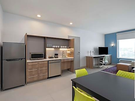 King Suite with Roll-In Shower - Mobility/Hearing Access