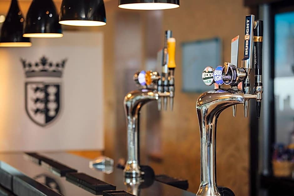 Holiday Inn Express Chester Racecourse By IHG