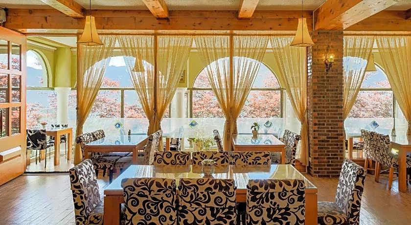 Egmont Mountain House