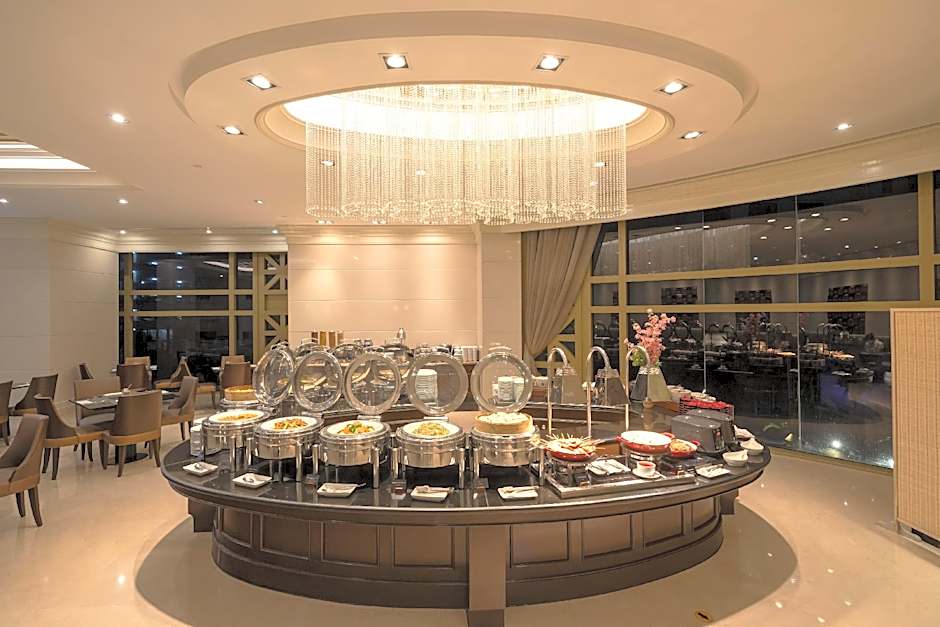 Grande Centre Point Ratchadamri Hotel And Residence