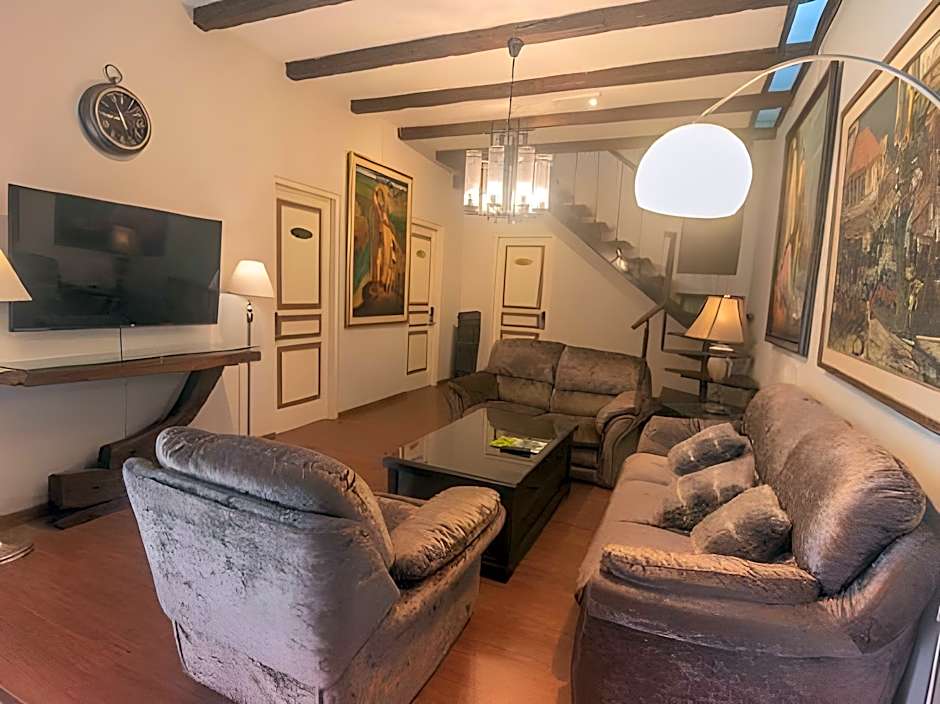 Front One Boutique Baluran Malang