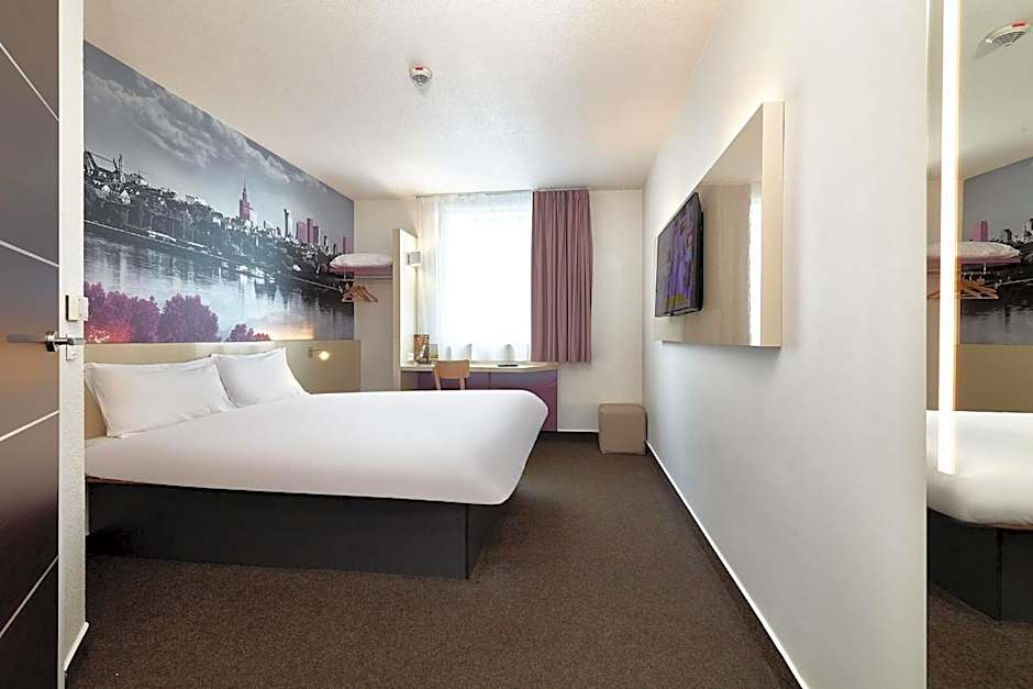 B&B Hotel Warszawa-Okęcie