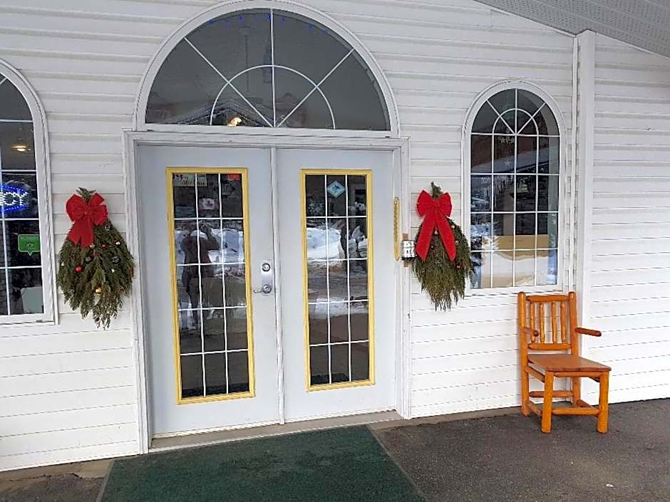 Anchor Riverfront Motel