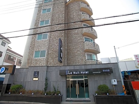 Goodstay Lanuit Hotel