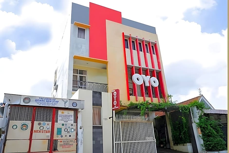 OYO 389 Sky Guesthouse