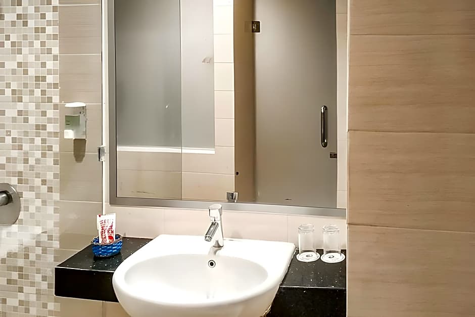 RedDoorz Premium @ Jalan Veteran Bojonegoro