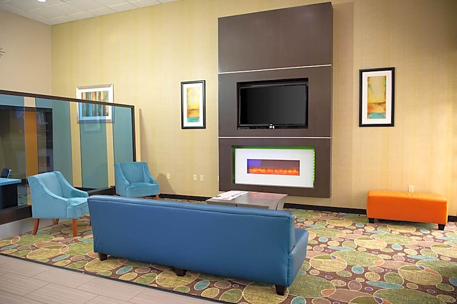 Holiday Inn Express and Suites Kingwood Medical Ce