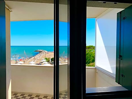 Eurobeach Residence
