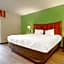Tulsa Square Hotel Central, I-44 By OYO