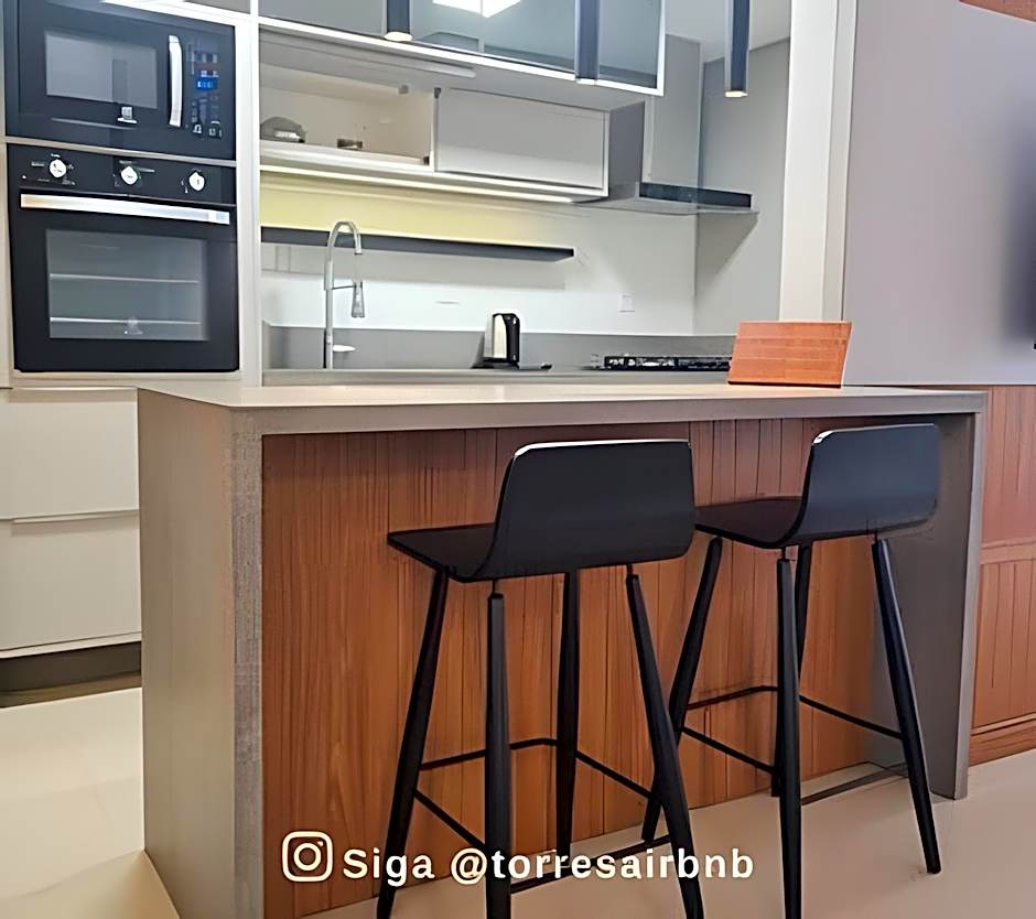 Apto 02 quartos | Ar | 500mts do mar | Aceita Pet