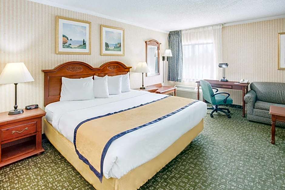 Baymont by Wyndham Kalamazoo West