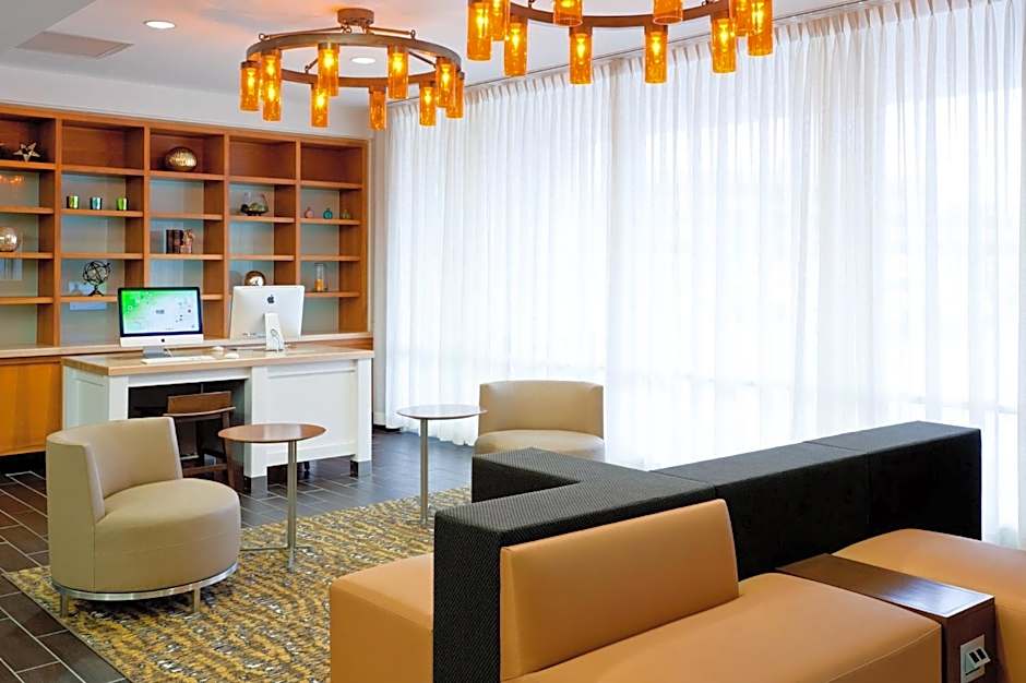 Holiday Inn Clark - Newark By IHG