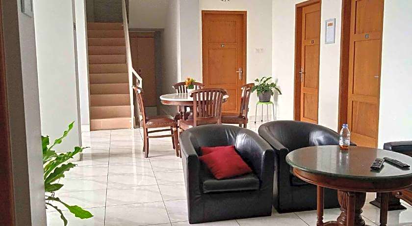 Guest House Pinarak 2 Syariah near GOR Satria Purwokerto Mitra RedDoorz