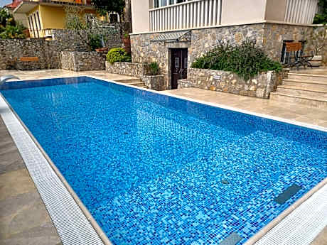 Hotel Abalone