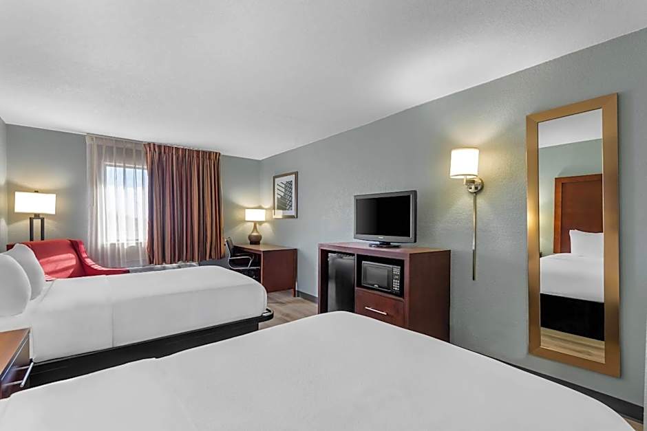 Quality Inn Waverly