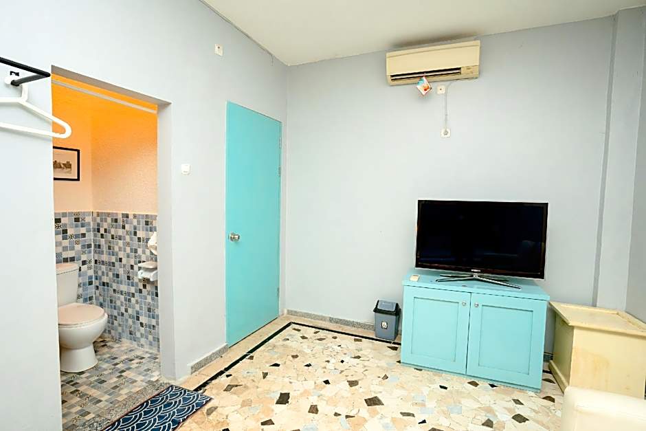 RedDoorz near RSUD Kota Mataram