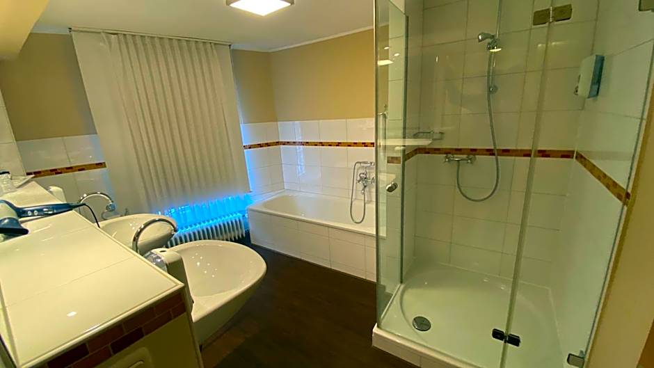 Horchem Hotel-Restaurant-Café-Bar