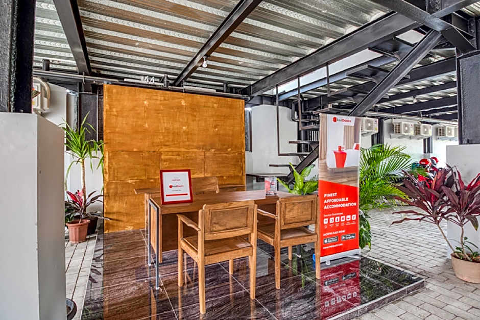 RedDoorz Syariah @ Babadan Baru Jakal