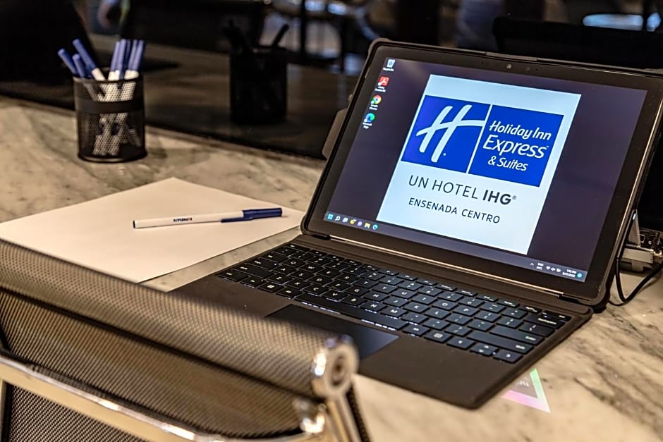 Holiday Inn Express And Suites Ensenada Centro By IHG