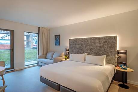 Innside Studio with Balcony