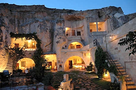 Elkep Evi Cave Hotel