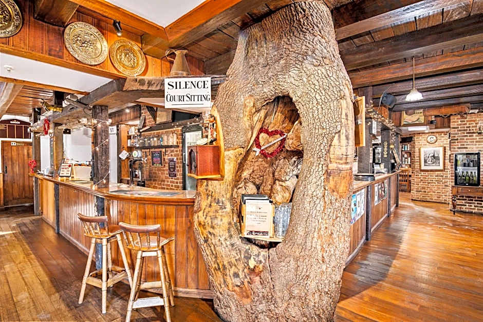 The Honest Lawyer, an Ascend Collection Hotel