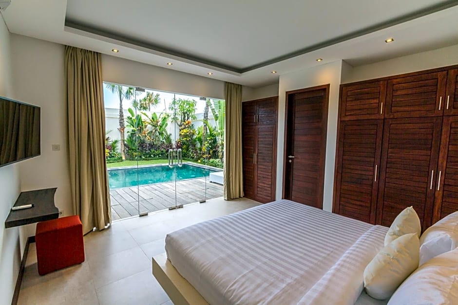 Villa Saha - Elegant 3-Bedroom in Seminyak